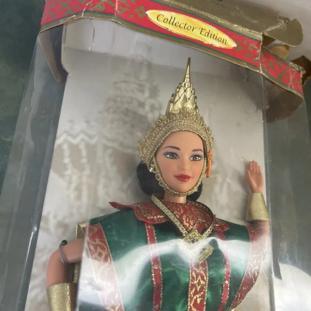 Thai Barbie Dolls of the World 1997 Mattel 18561 New In Damaged Box READ